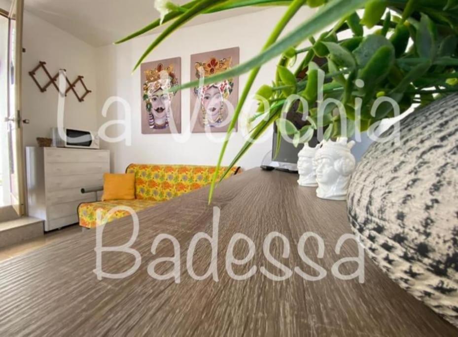 La Vecchia Badessa A Due Passi Dal Mare Apartamento Macari Exterior foto